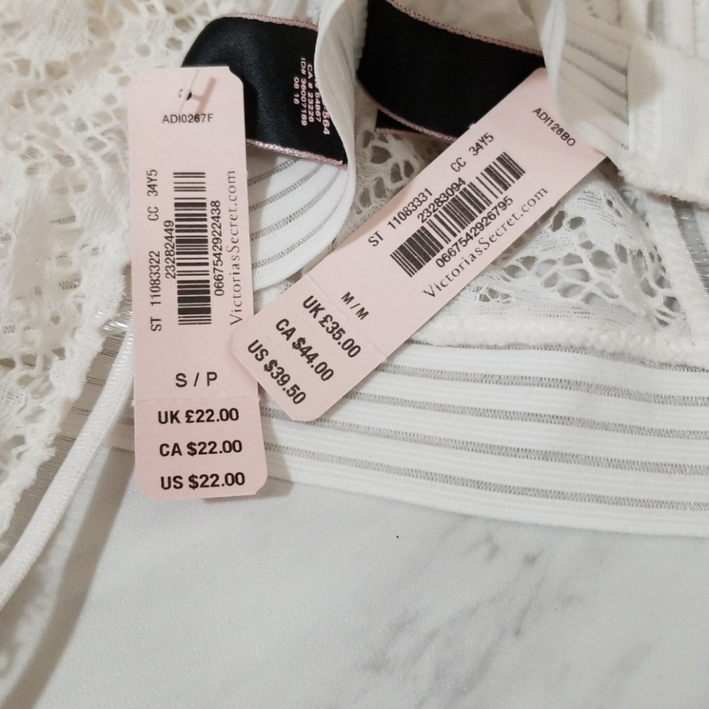 NWT!  VICTORIA'S SECRET BRALETTE & PANTY SET - Picture 4 of 4